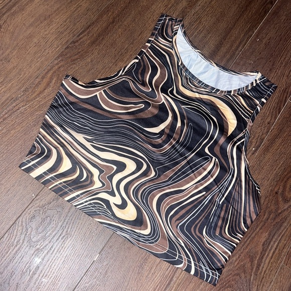 Shein | Y2K Inspired Swirl Cropped Top | Womens | BundleNSave - Picture 2 of 3
